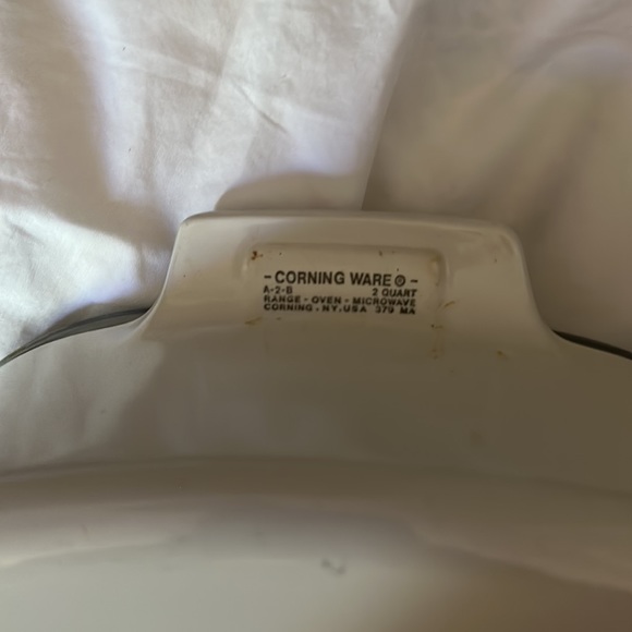 Corningware a-2-b la marjolaine 2qt with lid - Picture 2 of 3